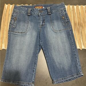 BOOM BOOM Jean Shorts Size 6 Juniors Bermuda Denim Medium Wash
